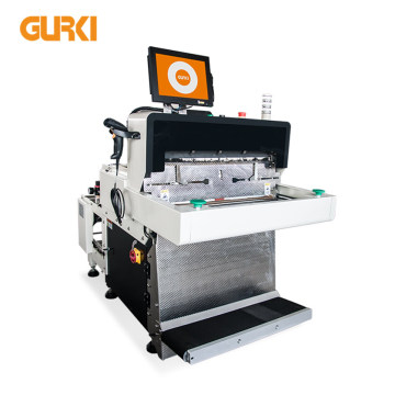 Máquina de embalaje de vestimenta automatizada Gurki